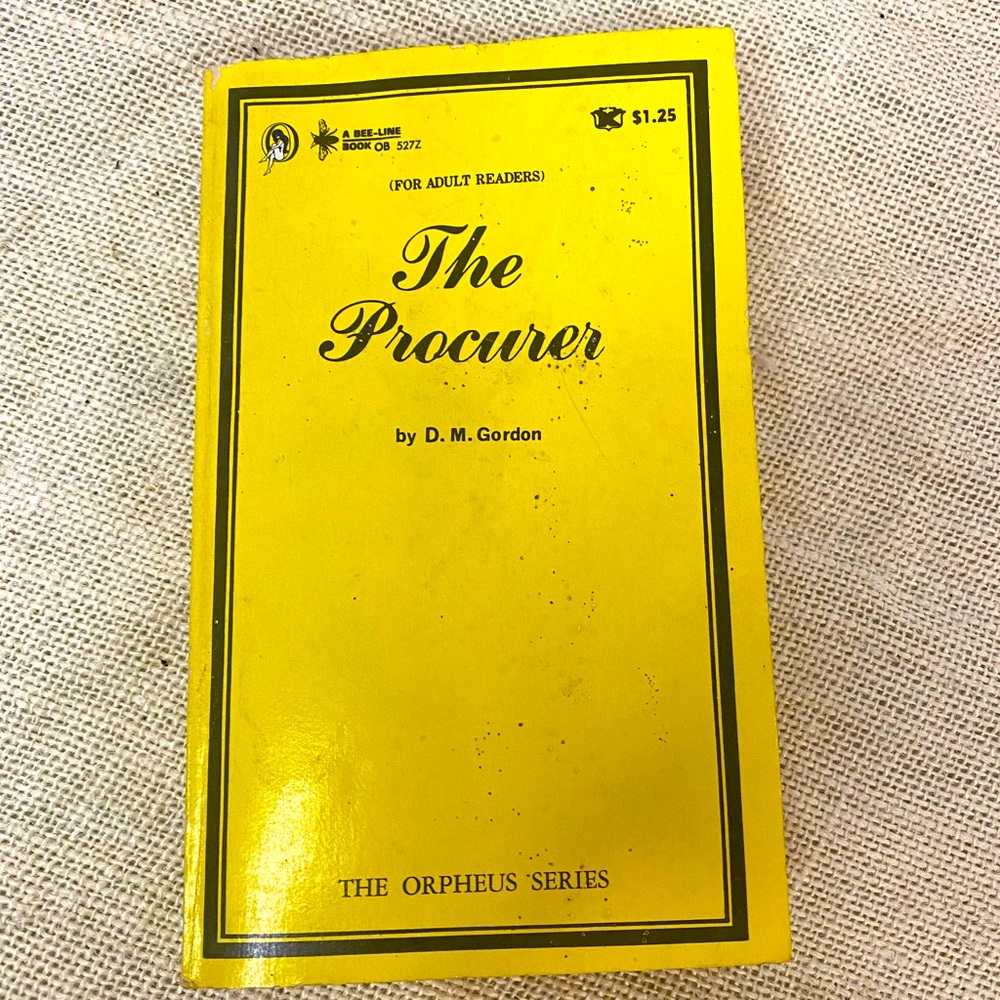 1968 the Orpheus series The Procurer by DM Gordon Bee line book on 527Z